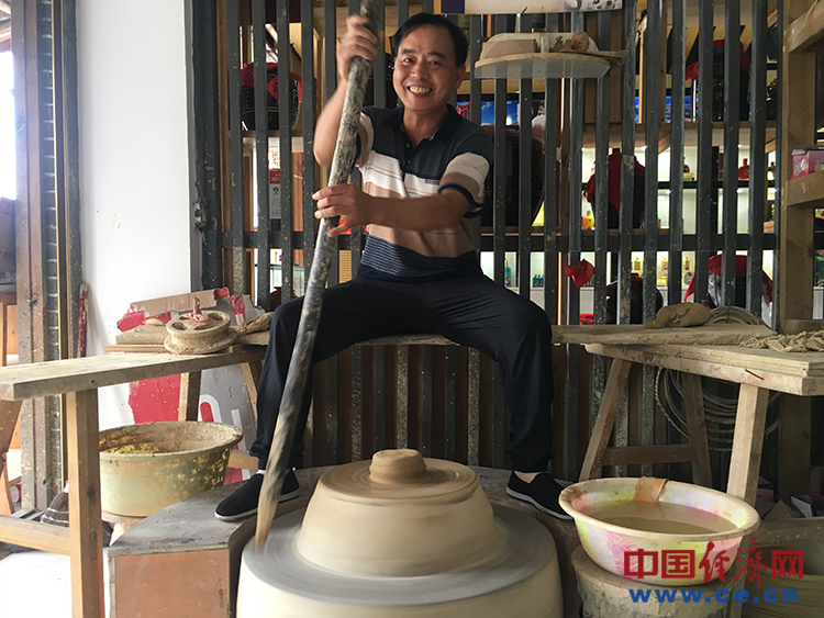 “荒茅”变“花茂” 百姓致富笑