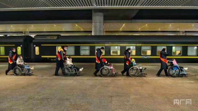 Beijing’den Aksu’ya 4 bin kilometreyi aşan sevgiyle dolu yolculuk_fororder_kultur1