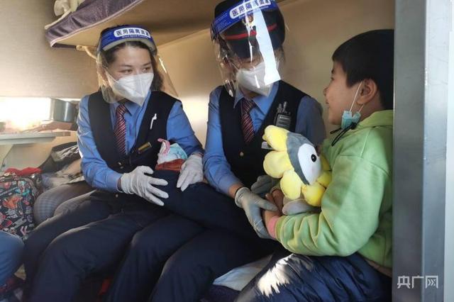 Beijing’den Aksu’ya 4 bin kilometreyi aşan sevgiyle dolu yolculuk_fororder_kultur4