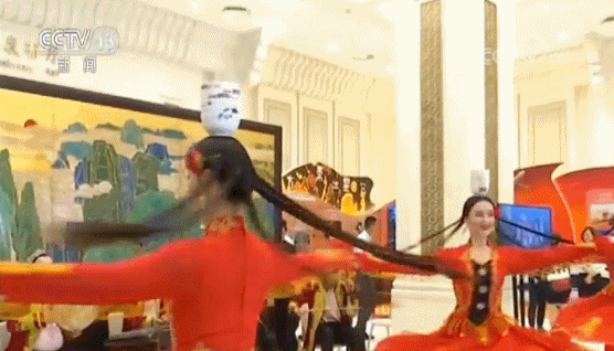 国新办就“建设美丽新疆、共圆祖国梦想”举行发布会