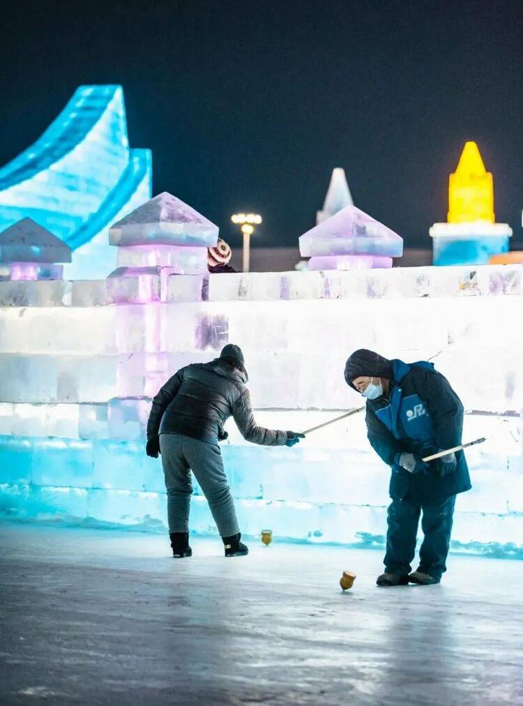 趁着冬日的尾巴 来哈尔滨冰雪大世界赴一场冰雪之约吧
