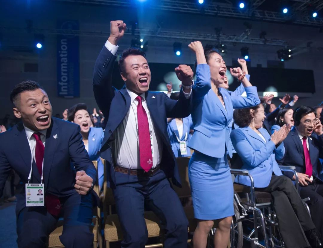 四年前的今天，中国沸腾了！
