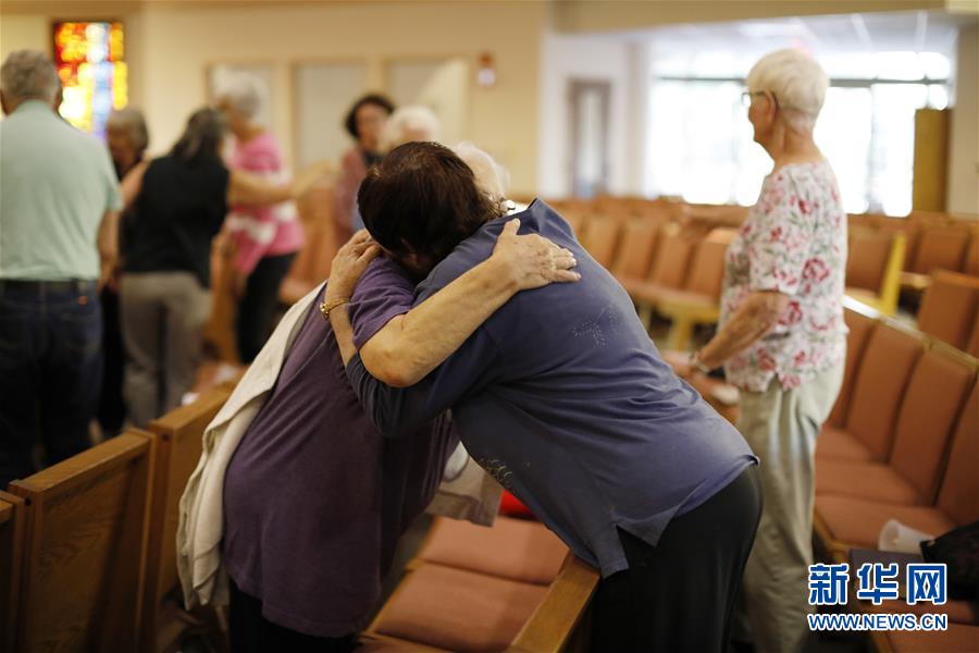 悼念美国吉尔罗伊市枪击案遇难者(组图)