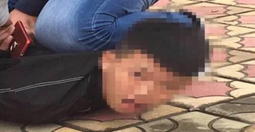 少年为玩网游抢劫邻居 被抓时吼：等我把游戏退了