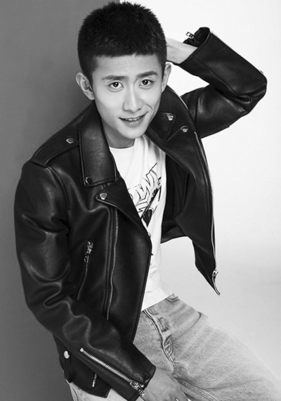 杨紫关晓彤 昔日童星都这么拼你还有什么理由不努力