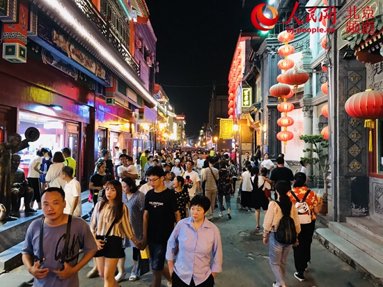 探访北京一夜：“夜京城”地标商圈引力强