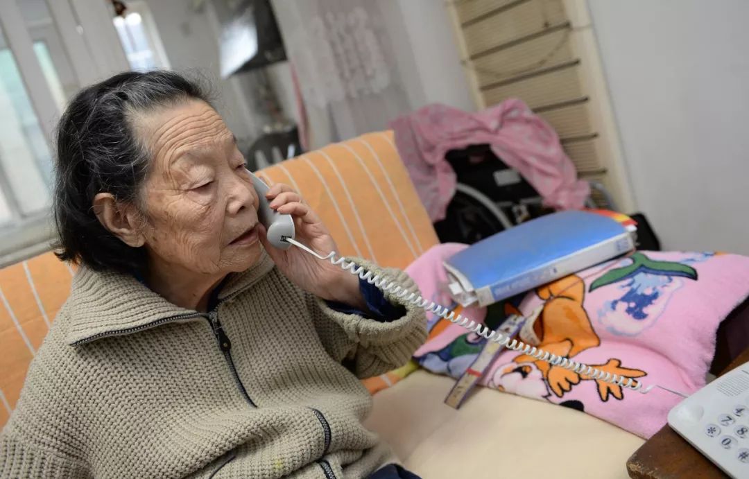 行医71年的95岁医生奶奶走了，人该这样度过一生