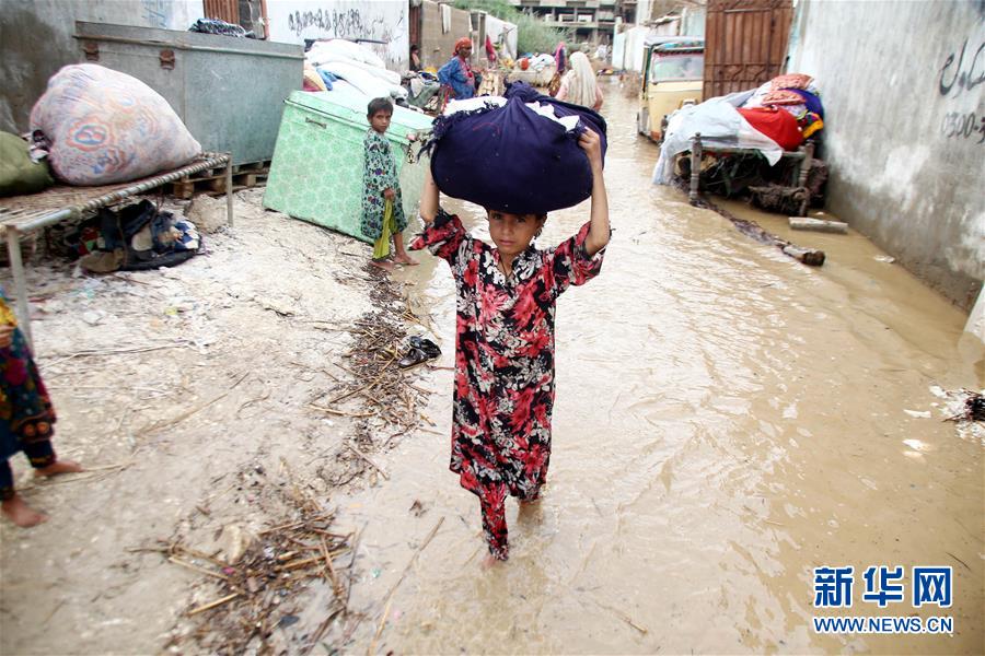 巴基斯坦洪水泛滥(组图)