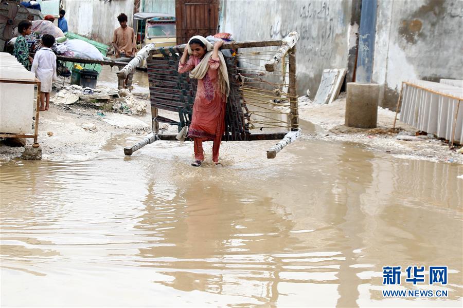 巴基斯坦洪水泛滥(组图)
