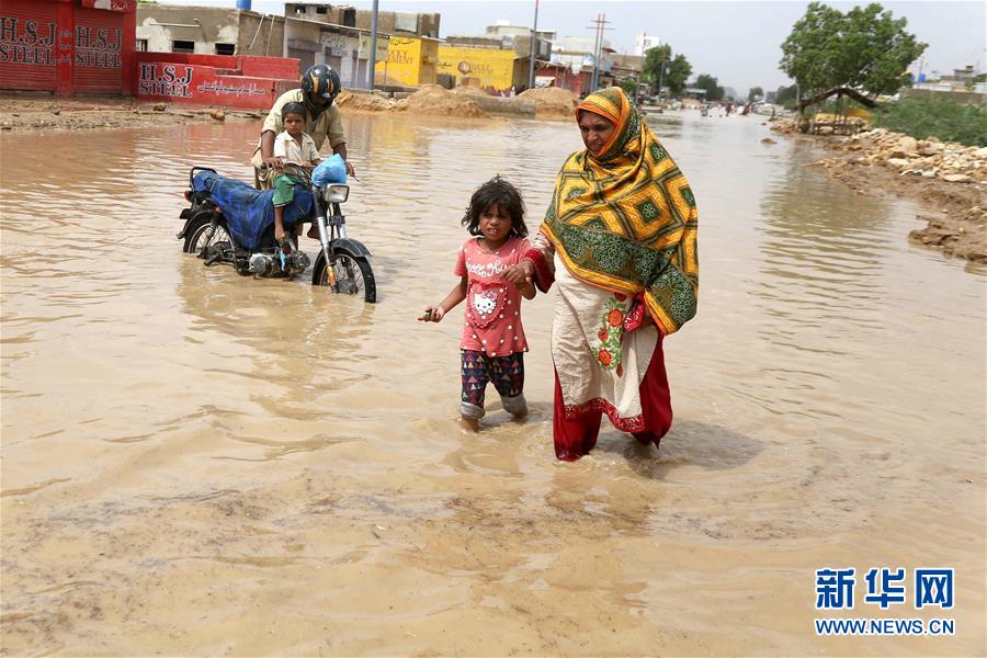 巴基斯坦洪水泛滥(组图)
