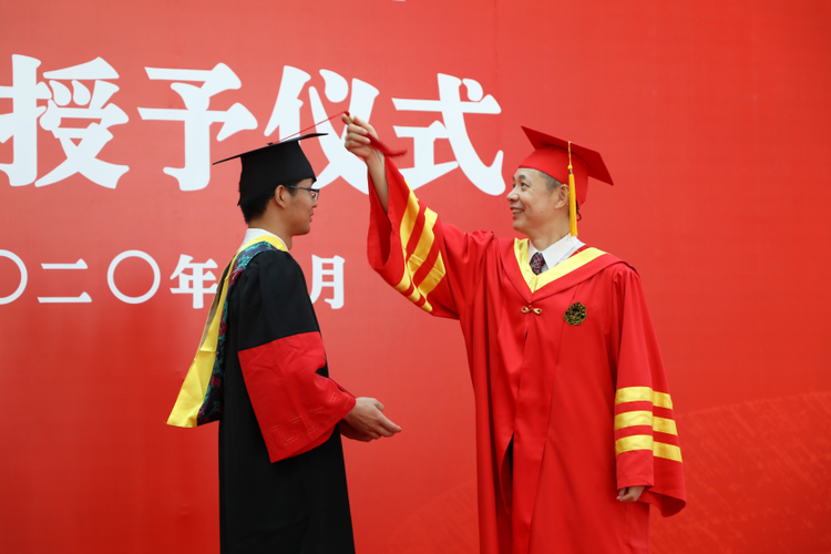 陕西西电举行2020届学生毕业典礼暨学位授予仪式
