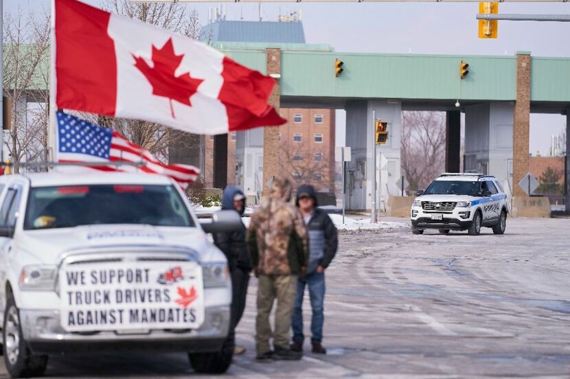 Tuyến đường huyết mạch kết nối Ca-na-đa và Mỹ tắc nghẽn – chuỗi cung ứng lâm vào khủng hoảng tê liệt Tuyến đường huyết mạch kết nối Ca-na-đa và Mỹ tắc nghẽn – chuỗi cung ứng lâm vào khủng hoảng tê liệt_fororder_8343f7173c08965e76c17cde6b4bfb4e