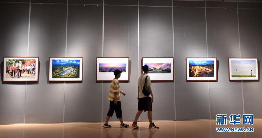 “田野上的史诗——河南乡土摄影70年”在郑州举办 “田野上的史诗——河南乡土摄影70年”在郑州举办