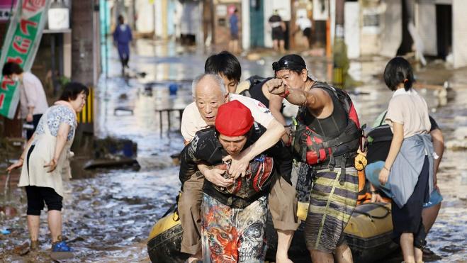 大雨影响 日本熊本县八代市芦北町等地约5370户停电