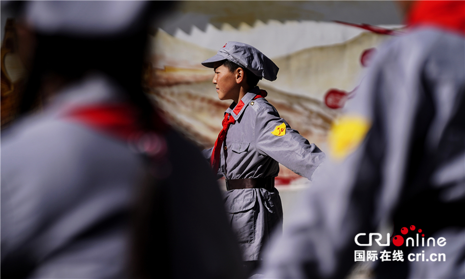 【不忘初心 记者再走长征路】雪山童谣忆长征