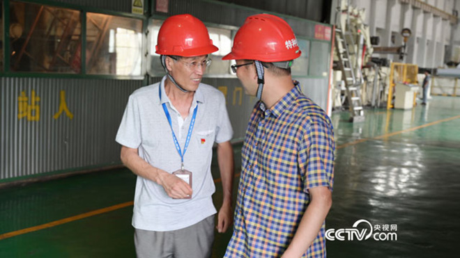 热血守护只为万家幸福 30年如一日 他的身影总是冲锋在前