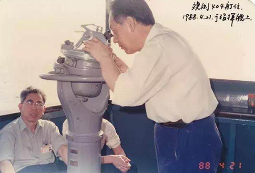 藏身孤岛30年 他靠磅秤和算盘造出中国第一艘核潜艇