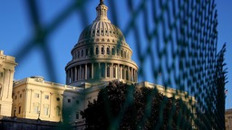 美国会通过短期拨款法案避免联邦政府关门
