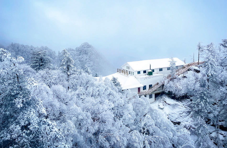 河南白云山大美雪景上线好似人间仙境