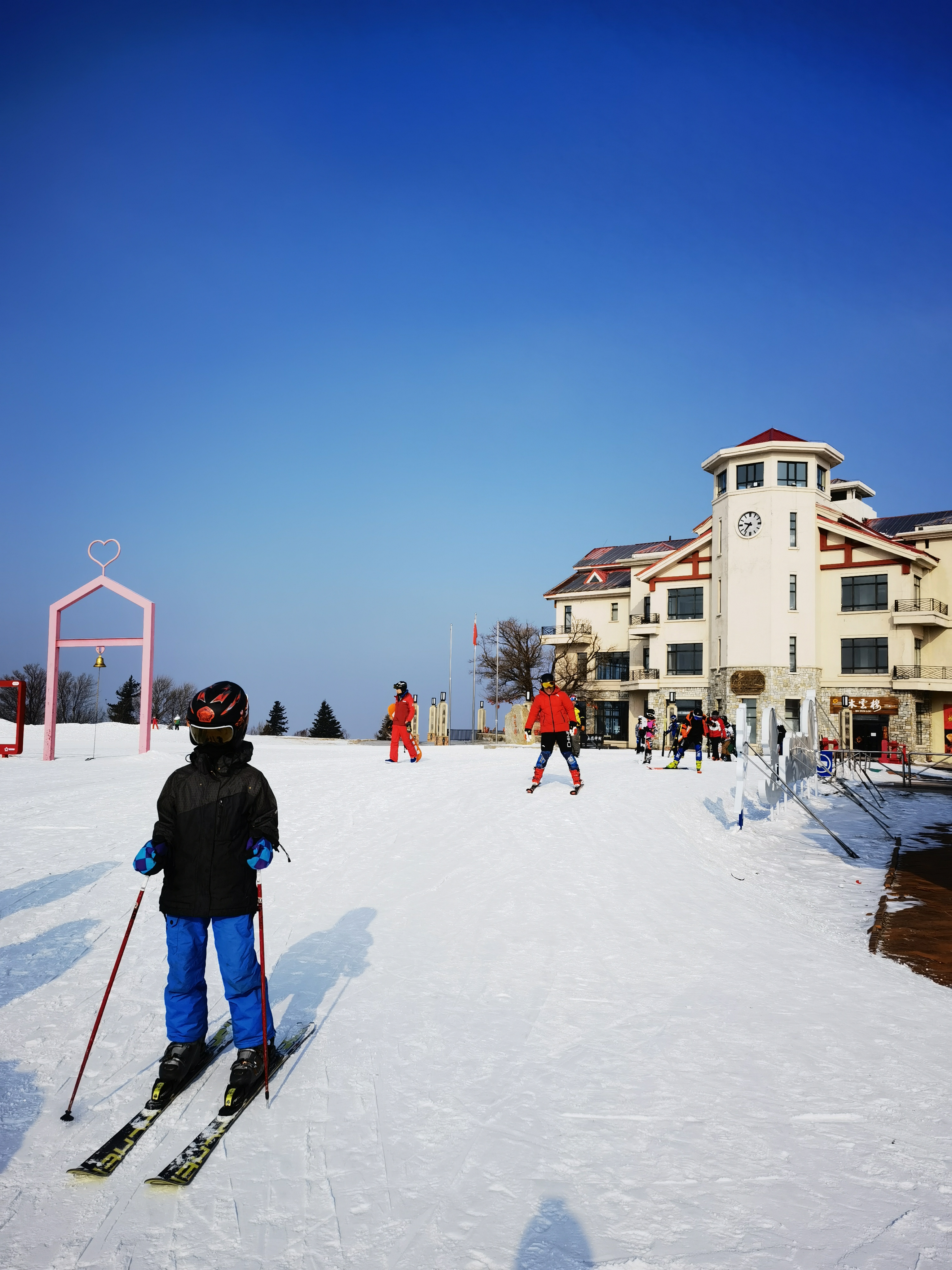 高铁“直通”滑雪场！冬奥期间到亚布力感受冰雪运动的魅力