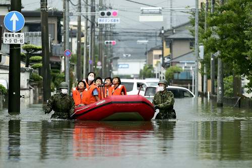 日本九州暴雨已致52人死亡 140万人紧急避难