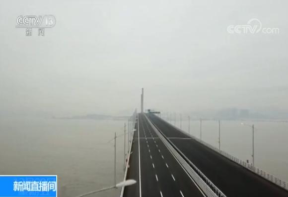 港珠澳大桥主体工程桥面铺装全部完成
