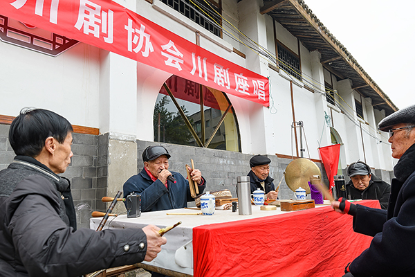 自贡富顺:千年盐运古镇 今朝重焕生机_fororder_12川剧座唱(摄影-廖志全)