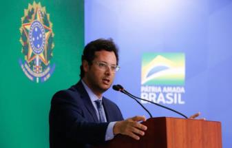 巴西总统博索纳罗确认新冠病毒检测呈阳性