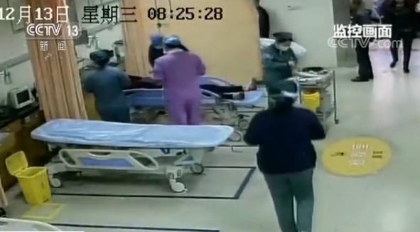 不放弃！老人5次心跳骤停 医护人员紧急施救老人终被成功救治