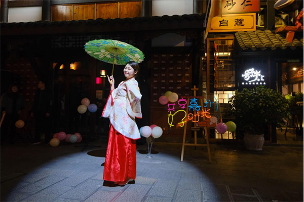 乐山市市中区:欢欢喜喜过元宵 在“嘉”过年好热闹_fororder_未标题-3