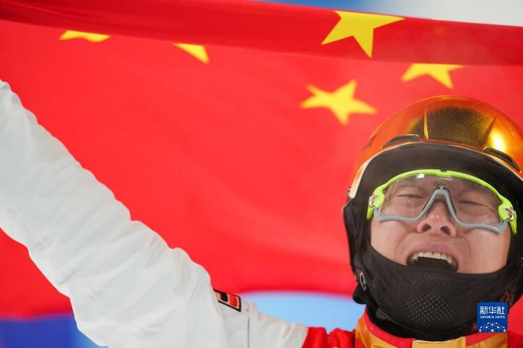 顽强、勇毅!中国自由式滑雪空中技巧队终上世界之巅_fororder_1211576115_16450857446931n