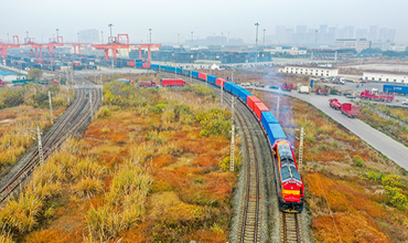 China-Europe Railway Express (Chengdu-Chongqing) Ran over 4,800 Trains in Its First Year, Reaching More Than 100 European Cities_fororder_1
