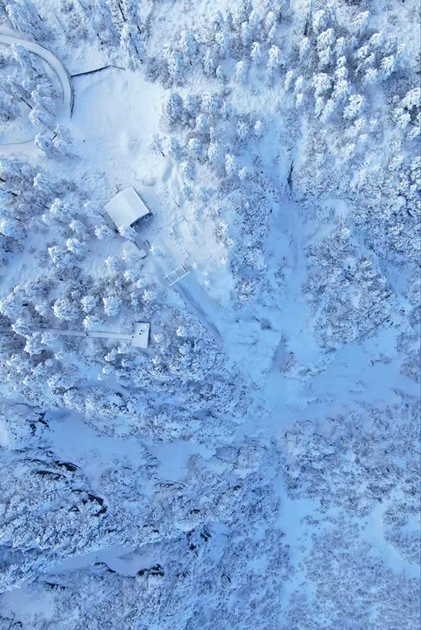 眉山洪雅瓦屋山冰雪美景如画