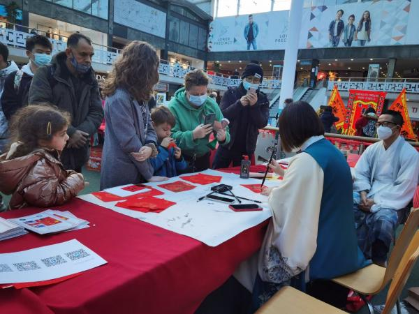 江财考文垂孔子学院深入社区讲好中国故事 江财考文垂孔子学院深入社区讲好中国故事_fororder_图片5