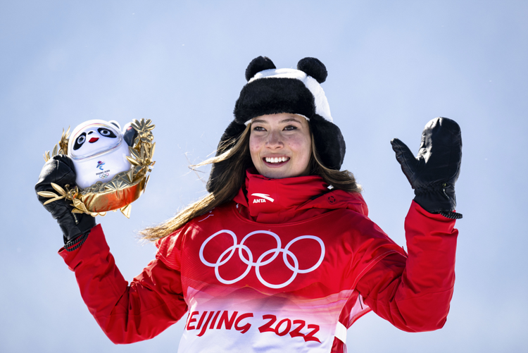 一起向未来 | 跟着“冰墩墩”看冬奥：这里是可爱的中国