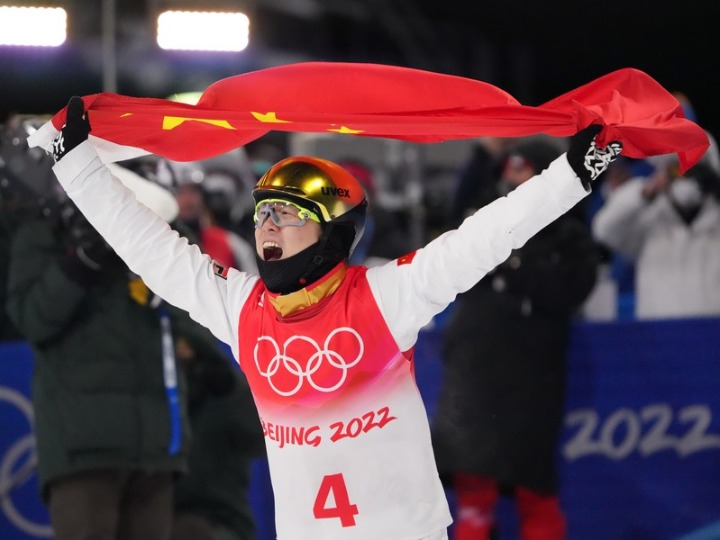 Beijing 2022 Kış Olimpiyatları’ndaki heyecan verici anlar_fororder_XxjspeE007018_20220217_CBMFN0A004