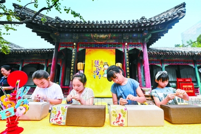 北京市属公园打造七夕游园会 再现传统“乞巧”活动
