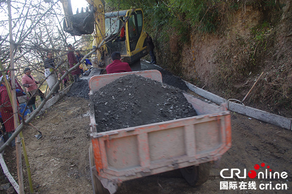 图片默认标题_fororder_硬化耕作道（汉源县委宣传部-供图）-(1)