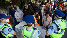 新西兰反疫苗抗议活动持续 已有132名示威者被逮捕