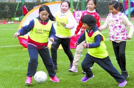 朱广沪：校园足球需回归快乐 青少年遇好时机
