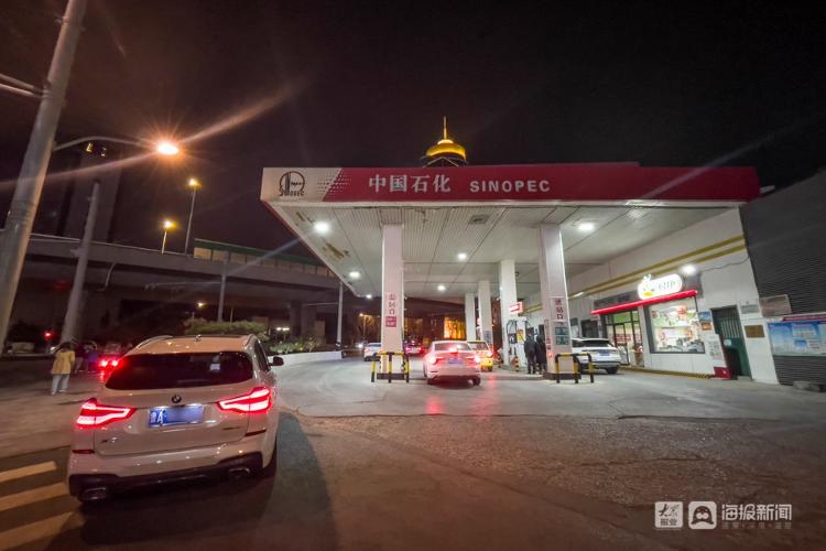 成品油价年内“五连涨” 济南92号汽油突破8元大关