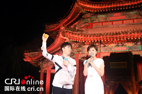 【杨宾】七夕佳节 北京平谷大桃颐和园里登“鹊桥” 【杨宾】七夕佳节 北京平谷大桃颐和园里登“鹊桥”