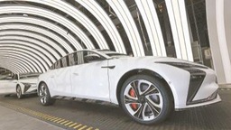 【汽车（文）】新能源汽车：生产端使用端齐发力