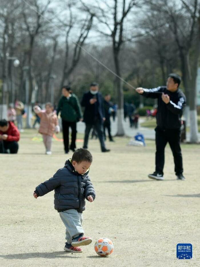 강소시민들 답청과 꽃 구경 삼매경 강소시민들 답청과 꽃 구경 삼매경_fororder_rBABCWIlXaOAT9QwAAAAAAAAAAA001.767x1023.750x1001