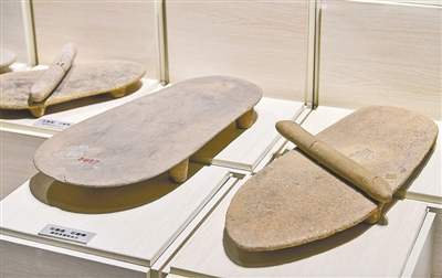 裴李岗遗址：8000多年前石磨盘藏着什么惊天之谜？