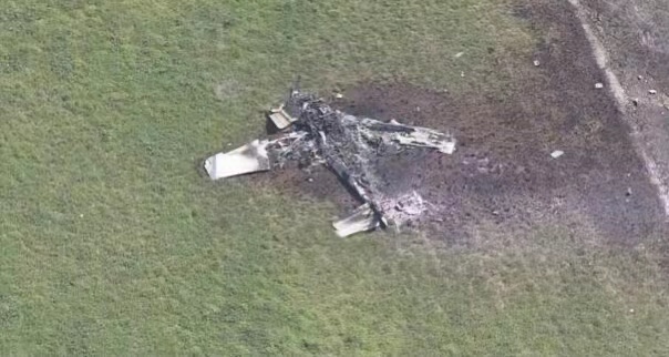 日本冲绳伊江岛机场一飞机坠落起火 机上2人身亡