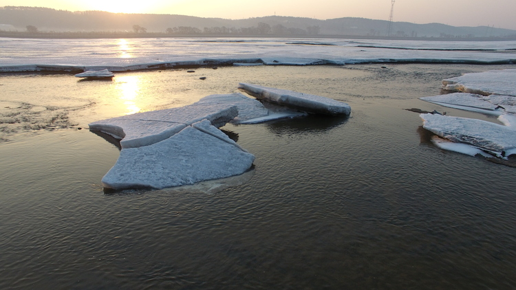 牡丹江：冰雪消融报春来