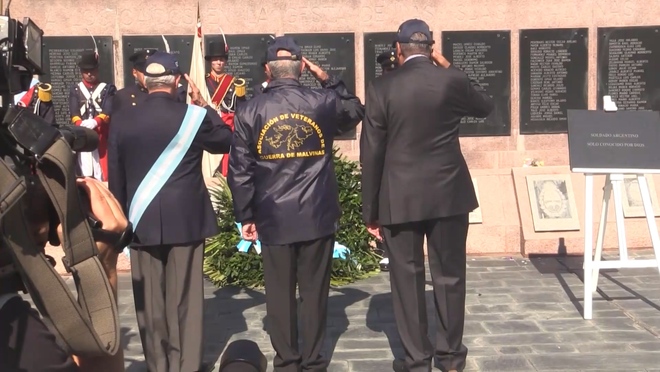 Ngayong araw sa kasaysayan: Abril 2, 1982, sumiklab ang digmaan sa pagitan ng Argentina at Britanya sa Malvinas Islands Ngayong araw sa kasaysayan: Abril 2, 1982, sumiklab ang digmaan sa pagitan ng Argentina at Britanya sa Malvinas Islands_fororder_马岛不带配音.mp4_20220402_172702.726