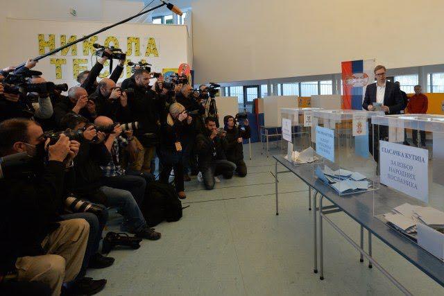 塞尔维亚举行总统大选