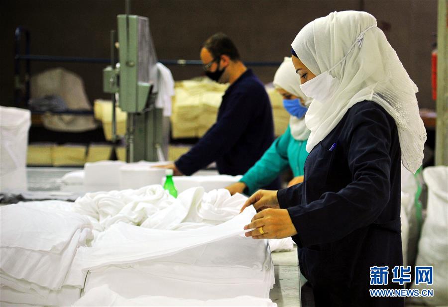 叙利亚：口罩原材料生产忙